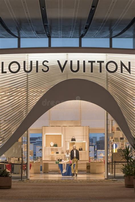 louis vuitton changi|louis vuitton stores.